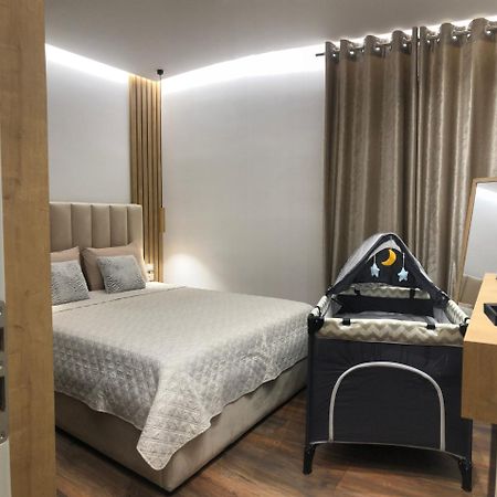 Alajs Apartament Vlorë エクステリア 写真