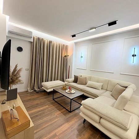 Alajs Apartament Vlorë エクステリア 写真