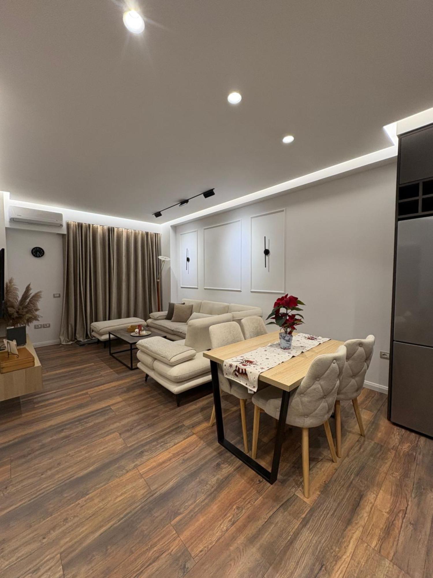 Alajs Apartament Vlorë エクステリア 写真